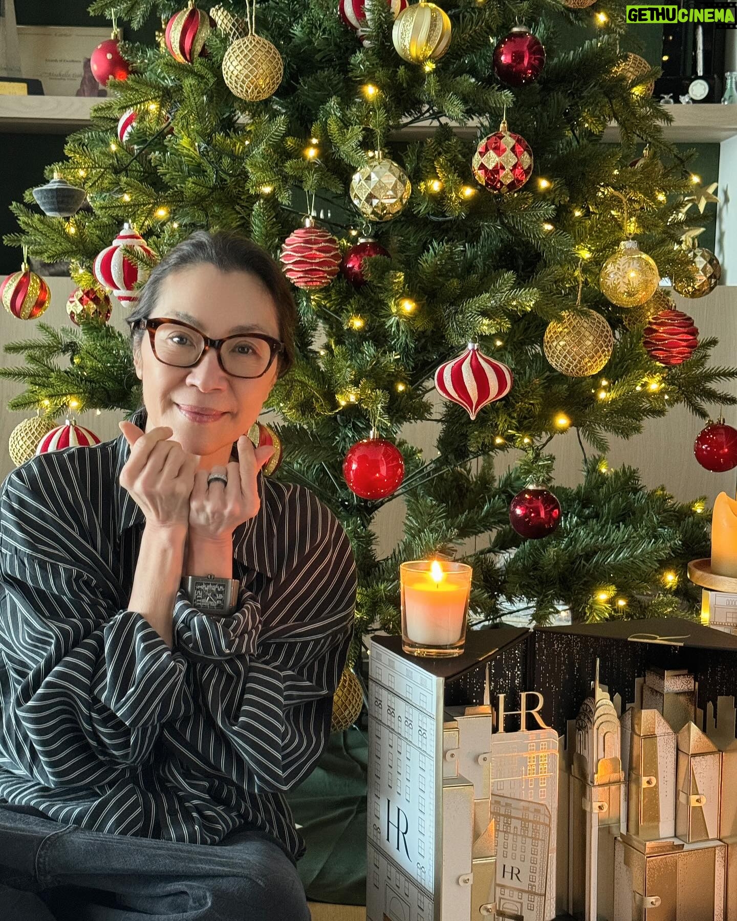 Michelle Yeoh - 104.8K Likes - Merry Xmas 🎄✨