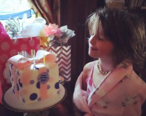 Milla Jovovich Instagram - Happy 17th Birthday to our queen @everanderson!!🥳 I remember looking at my newborn, my first baby and wondering what kind of a teenager she would be. Not even being able to imagine how this tiny, adorable, screaming being could develop into a rational, articulate human.😂 I knew you would be awesome, because I’m your mom, so I mean obviously💅🏼, but I could never imagine, not in a million years, what an intelligent, hilarious, talented and powerful young woman you would turn out to be! The journey I’ve watched you take has been the most mind blowing experience of my life. Seeing you grow and understand who you are and what you want, seeing you deal with difficult situations that seemed like they could swallow you up, but instead made you stronger and you managed to overcome. Seeing you make the choices that weren’t the easiest, but the ones that would help you develop into a more resilient, understanding and disciplined person have inspired and taught me so much more than I ever thought possible! I mean I’m the mom, you should be learning from me! Yet, I’m the one who learned so much from you. Everyday I wake up so grateful to be on this life adventure with you and everyday brings new knowledge and understanding that I never would have had without you showing me and teaching me. What an honor it’s been raising you. What a privilege to share this life together. I love you more than I can ever describe because my words are just a pale shadow of the feelings in my heart! Happy Birthday Ever! My fireheart!❤️‍🔥
