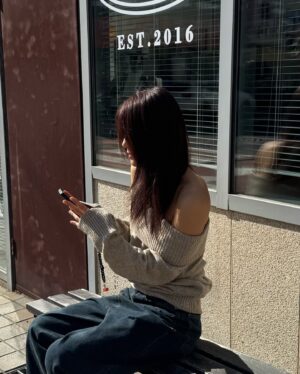Min-seo Instagram - 날씨가 조와☀️