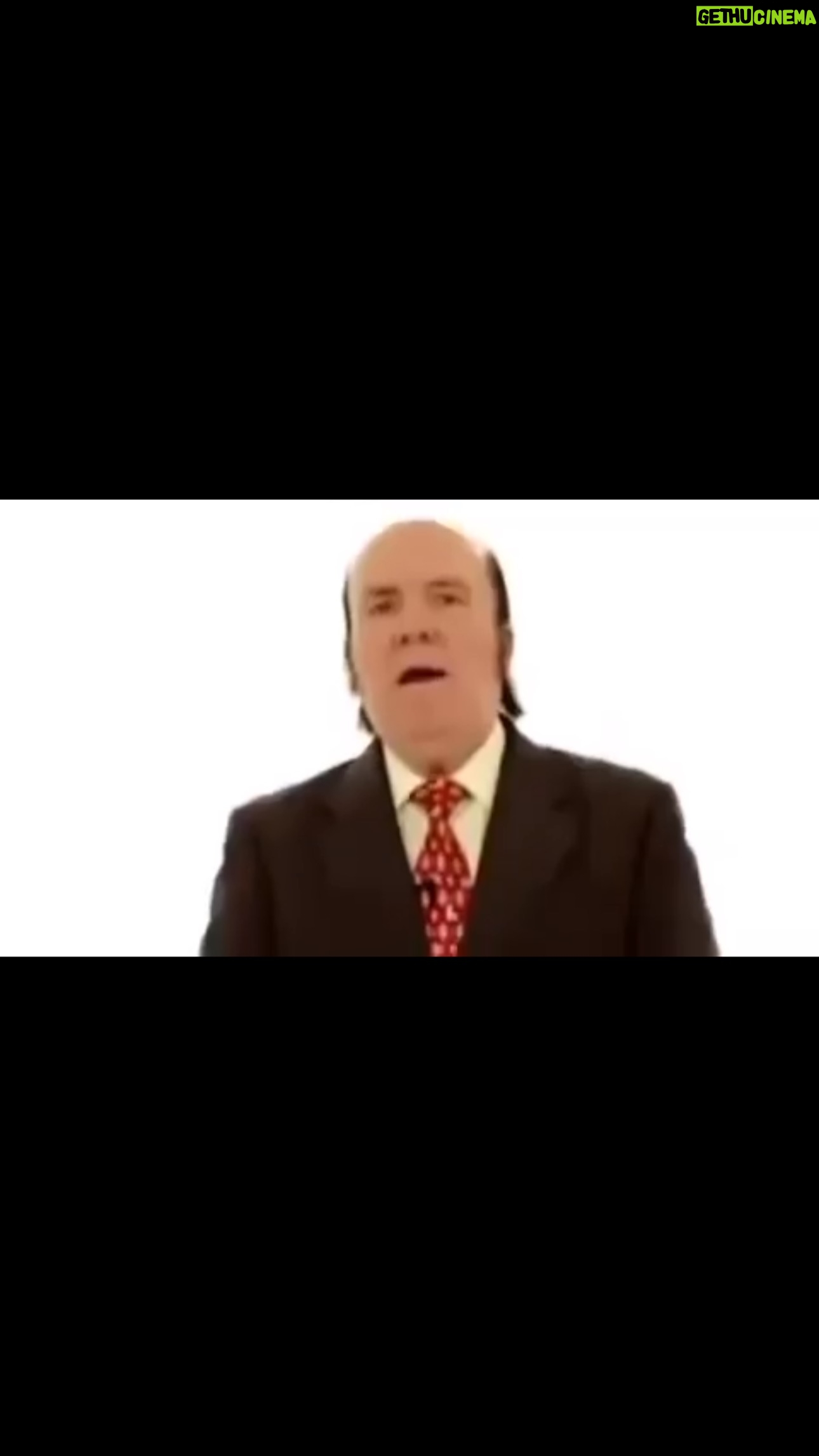 Miren Ibarguren - 12.9K Likes - Feliz año y feliz todo todos los días y todas las noches. Y que todo el amor y la buena suerte llegue a vuestras casas. ¡¡¡¡Vamoooooooossss!!!!