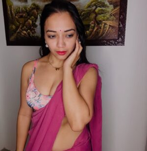 Mishti Basu Instagram - Gulabi 🎀 #saree 

link in bio 👆👆

#realpallavibasu