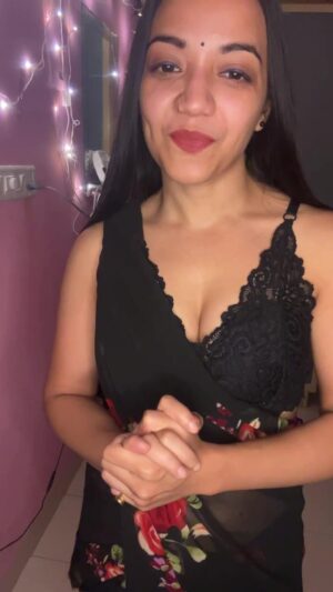 Mishti Basu Instagram - Check link in bio 👆
@realpallavibasu
