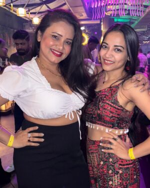 Mishti Basu Instagram - With birthday girl @real_ruks_khandagale 🎂🎂

God bless u ♥️ 
Stay happy 😃 

#realpallavibasu #birthdaycelebration