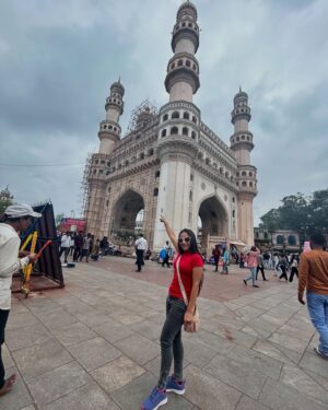 Mishti Basu Instagram - Visit to charminar ♥️😃

Full vlog on my youtube channel 

Link in bio 👆👆

#charminarhyderabad #realpallavibasu #hyderabad #hyderabad_diaries #travelphotography #travelblogger