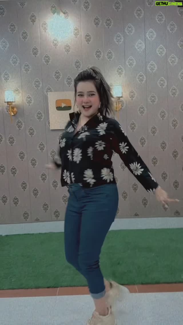 Miss Wow - 3.2K Likes - #reels
