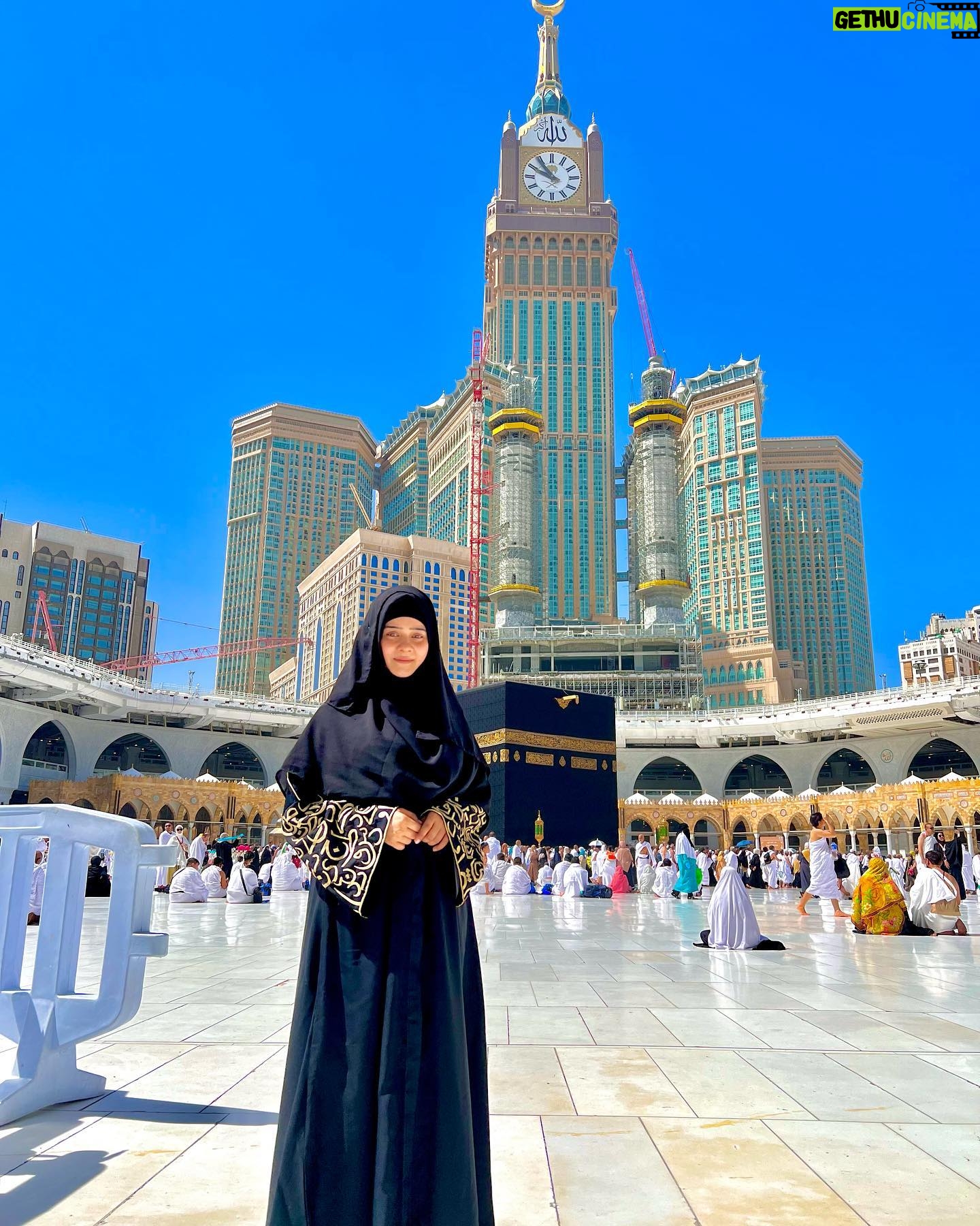 Miss Wow - 12.4K Likes - Alhamduillah blessed life ❤️ it was my first umrah 🕋 Dream come true to be doing umrah with my family 👨👩👧👧 The most beautiful place for my soul #makkah 🕋
#umrah #makkahmadinah #blessedlife
@hadeeqahpk
@boss001117