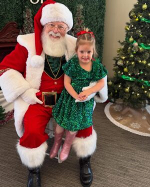 Missy Franklin Instagram - Family, Santa, and Besties🩷💚❤️🎅🏼

So thankful to our little girl and all her sweet friends for making this magical time of year infinitely more magical. 

Taking in every moment of this last Christmas with just the three of us🫶🏻🎄 I know it will only continue to get better from here, which is hard to imagine it getting ANY better, but I know it will with the addition of our second little girl I and am so, so grateful and excited.