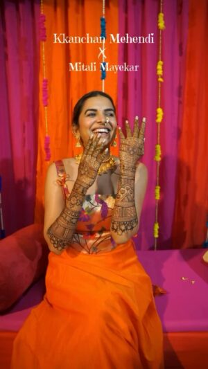Mitali Mayekar Instagram - Cute @mitalimayekar 

Thank you always trusting us🌿
Tu kharch khup goad aahes🧿

#kkanchanmehendi #punecity #marathicelebs #mitalimayekar #tinypanda #celebrity