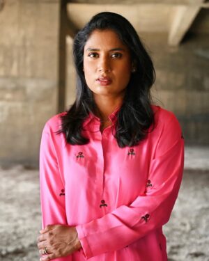 Mithali Raj Instagram - Who said Pink isn't for fierce women! 💕

Outfit and shoes - @raw_mango @zara
Styled and Managed by - @ashimash
Image credits - @auhsojv 

#Fashion #Style #pink #OOTD