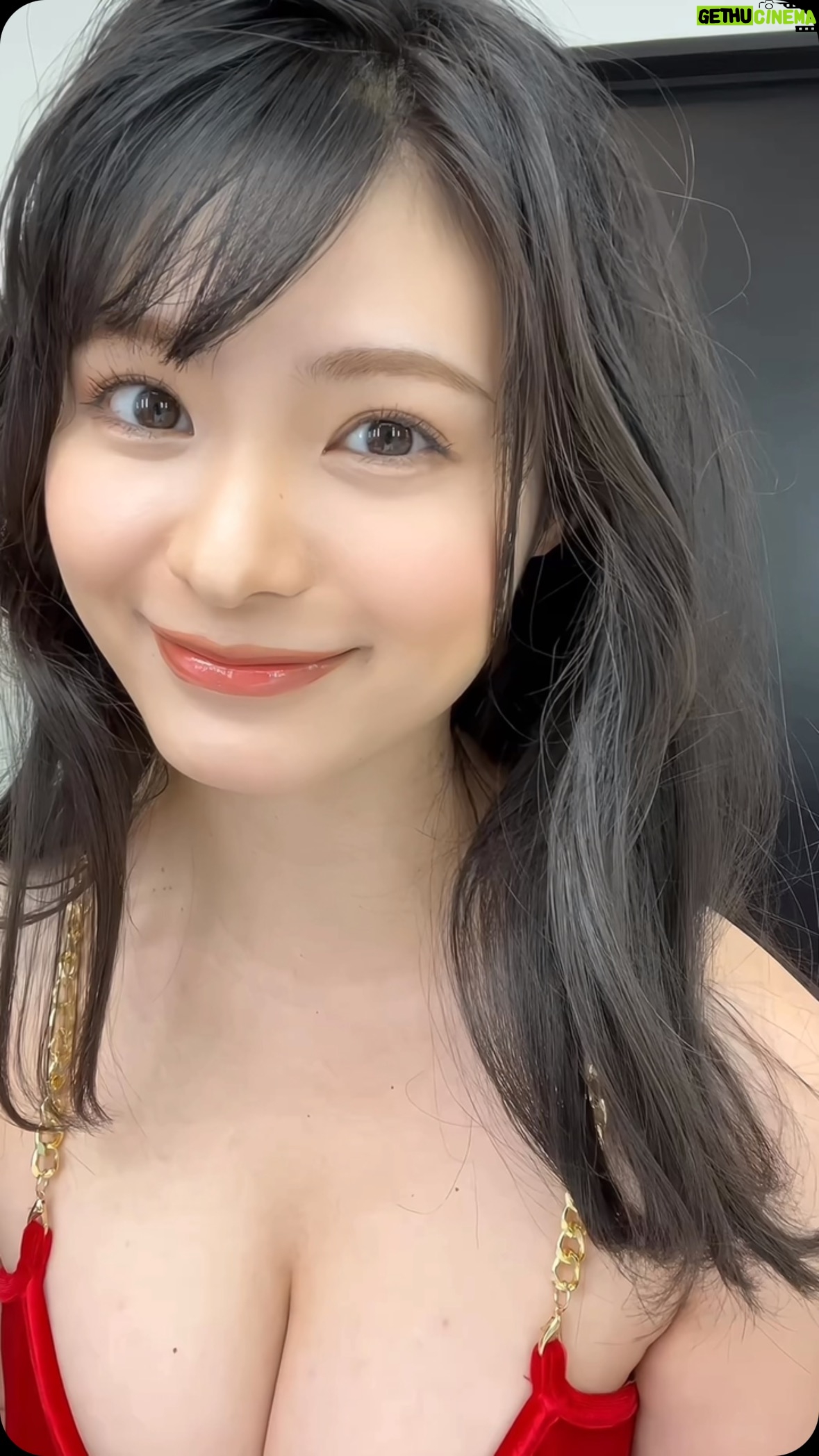 Mizuki Hoshina - 24.1K Likes - 今週号は赤いドレス🌹
#週刊大衆 🧑🎄