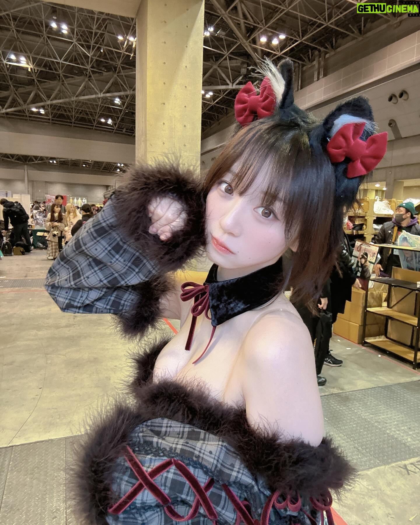Moe Iori - 45.6K Likes - コミックマーケットお疲れ様でしたー!
いつも来てくれる人も久しぶりの人も初めましての人も沢山来てくれて嬉しかったです🥳✨
スタッフさんも含め皆さんお疲れ様でした!
こうして年の瀬に皆さんとご挨拶してコミケを終われるの毎年楽しいなぁ!!🥹
良いお年を!!
#c105