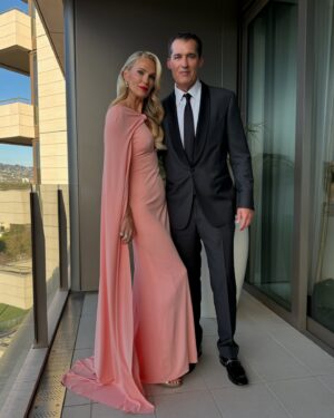 Molly Sims Instagram - Mom and Dad take the Globes 💋