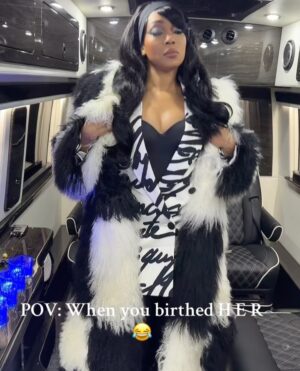 Monica Instagram - Teaching Our Daughter That She’s Really H•E•R🖤🤍 @laiyah 🖤🤍

#MysticKreweFemmeFatale #PrivateEvent

I Had The Esteemed Honor of Performing & Becoming an Honorary Member of @mkff2013