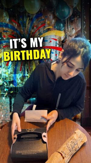 Monica Malik Instagram - It’s My Birthday 🎂 

#birthday #vlog #vloggger #daily #dailyvlog #vlogging #dailylook #birthdaywishes #birthdaycake #wish #reelvideo #prettymuchfinance