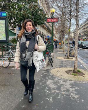 Monserrat Torrent Instagram - 🇫🇷Alguien reconoce estos lugares? 👀 Sólo les digo que no pude encontrar a Gabriel 😄.

Resumen de mi más reciente viajecito a París. 
En 2024 visité 3 veces esta hermosa ciudad, la última fue con mi madre ❤️ una experiencia demasiado especial que quedará para siempre en mi corazón.

👉🏻 Si van a París y quieren hacer un buen tour por la ciudad y conocer locaciones de series y películas, escríbanle a @viveparisvoila 💫

#paris #europe #instalike #instadaily #trip #vacationmode