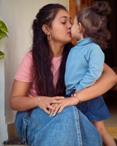 Actress Mridula Vijay HD Photos and Wallpapers February 2025