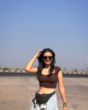 Mrinal Navell Instagram - 🕊️
.
.
.
.

#instagood #love #insta #mrinalnavell #fyp #artist #mumbai #art #instadaily #vibe #vacay #gujarat #travel #travelphotography #photooftheday 
(Insta, love, fyp, ootd , trending, artist, travel, beach, Gujarat)