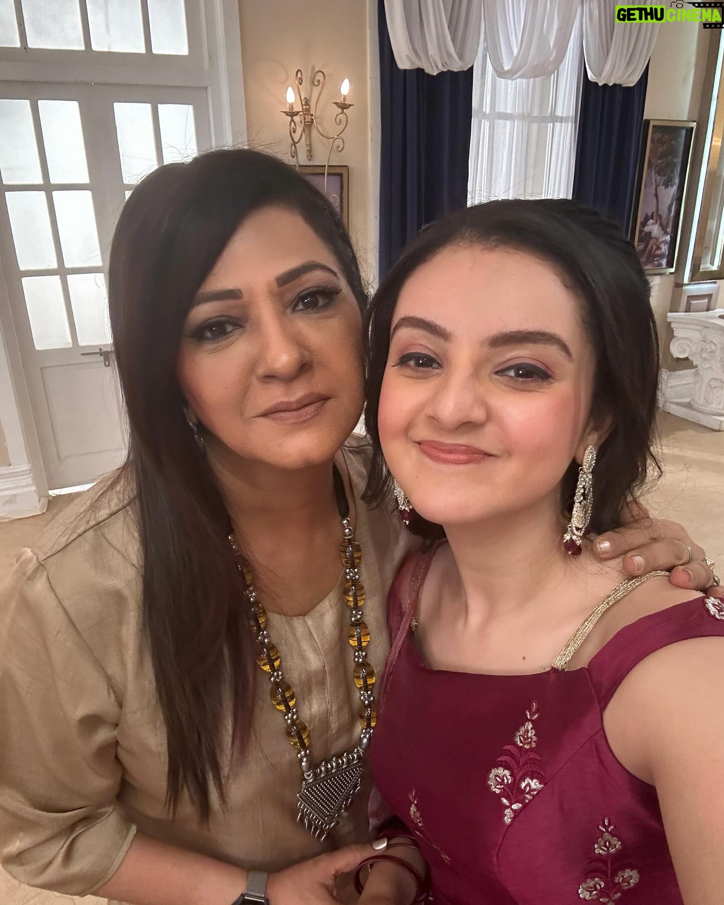 Mrinal Navell - 70.7K Likes - A beautiful end to another amazing journey.
No words can describe how enchanting my time here has been.
Its already overwhelming to think of not going to The Luthra Mansion everday which did become our second home.
I would like to thank @balajitelefilmslimited @ektarkapoor for this life changing opportunity. 🤍
Truly grateful to be a part of such a great legacy🤍
The captain of our ship, @sahil.sharma540 sir and the entire direction team, it was undoubtedly a great learning to work under your guidance and direction. Kavya Beta is going to miss all the fun. 🤍
My lovely co-actors, you all know how much I adore all the love, respect, guidance and of course the pampering I’ve got from you guys. Will miss you all. 🤍
Our creative team, the entire crew, our backbone, hats off to you. Love🤍
And last but not the least, my beloved fam jam, thank you for showering so much love and blessings on Kavya Luthra. Trust me it was a pleasure being her. 🎀
Chalo bhyi, ijazat do abhi ke liye, mamla senti ho raha hai. ❤️
#kundalibhagya
@zeetv
#kavyaluthra
#love