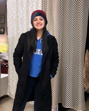 Mrinal Navell Instagram - Jinke paas mera number hai un logon ne kaafi suna hoga ye gaana.🎀
.
.
.
.
.
.

#love #mrinalnavell #home #dump #insta #instagood #fyp #photography #artist #trending #home #lohri #makarsankranti 
(Home, insta, fyp, Chandigarh, trending)