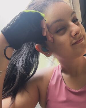 Mrinal Navell Instagram - Hitting the bluessssss! 🐬
#gym
.
.
.
.
.

.
.
.
.
#workout #love #insta #mrinalnavell #fitnessmotivation 
(Insta, gym, workout, motivation, trending)