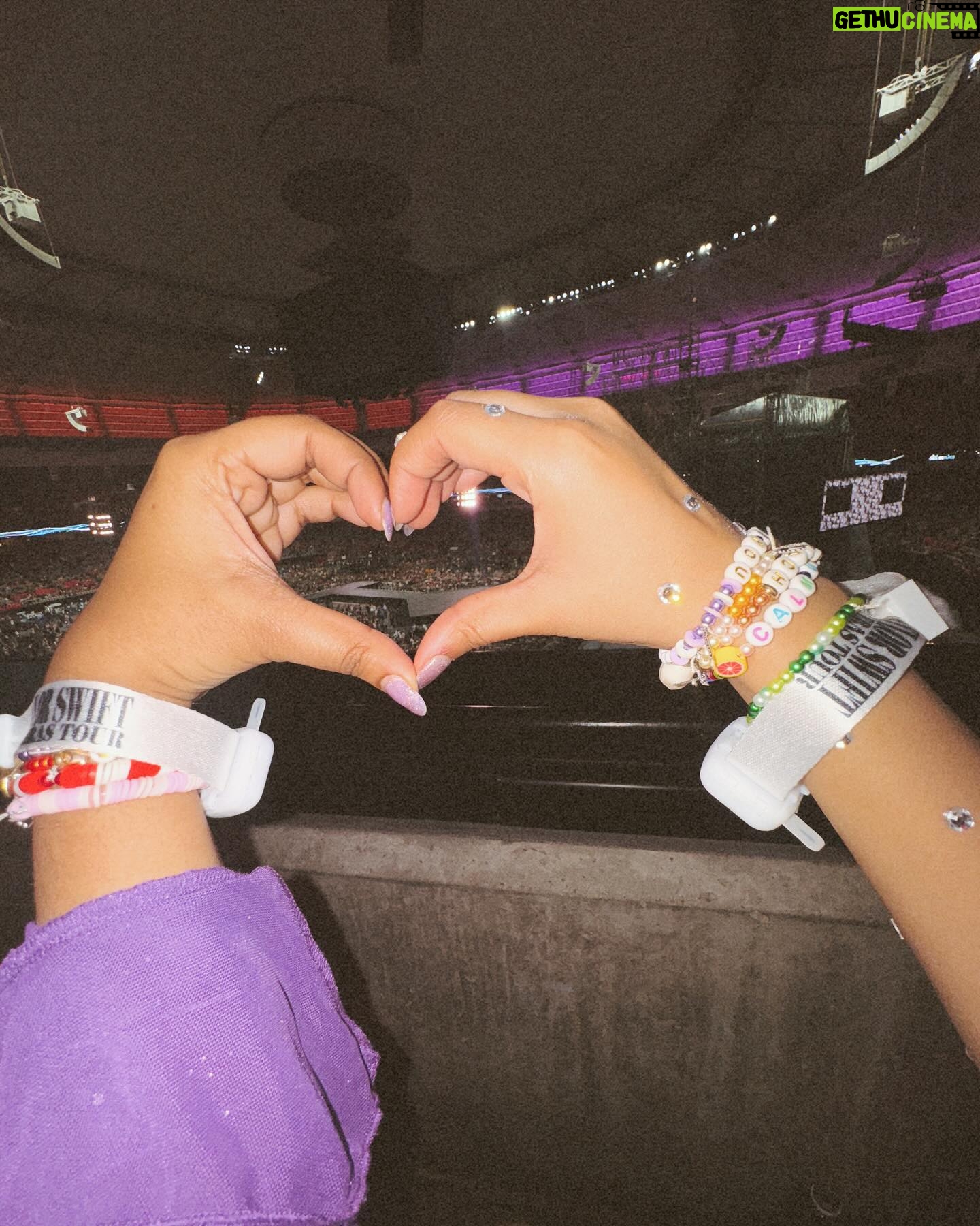 Mrinmoyee Ghosh - 20.2K Likes - remember this moment š¤
#erastourvancouver @taylornation