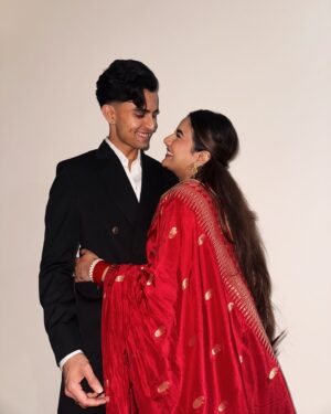 Mrunal Panchal Instagram - Shadishuda🫂 @mrunu ❤️