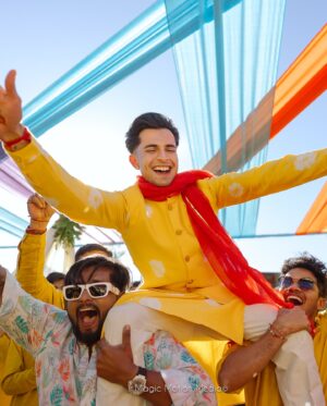 Mrunal Panchal Instagram - Haldi ke rang , khushi ke sang 💛 
.
.
.
#milgayavohi 
📸 : @magicmotionmedia