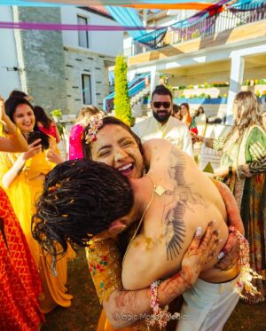 Mrunal Panchal Instagram - Haldi ke rang , khushi ke sang 💛 
.
.
.
#milgayavohi 
📸 : @magicmotionmedia