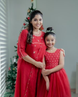 Muktha Instagram - May this year bring success, growth, and opportunities to achieve all your goals. Wishing you a prosperous year ahead☺️🥳 Happy New Year 🥳 

Thank you 

Attire @trose_by_isabella 
Styling @vrinda_sk_ 
MUA 💄 @brandy_makeup_artist 
Photography @clapboardmediahouse 
Jewels @adorebypriyanka
