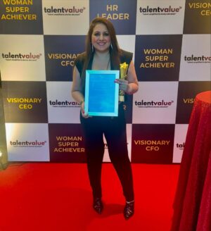 Munisha Khatwani Instagram - Thank you so much National Economic Growth Summit Awards for the honour .. Best Tarot Card Reader 2024 🩷🥰 thank you always @teamgolecha @golechaprashant 🩷🙏 special thanks @faizan.bollywood