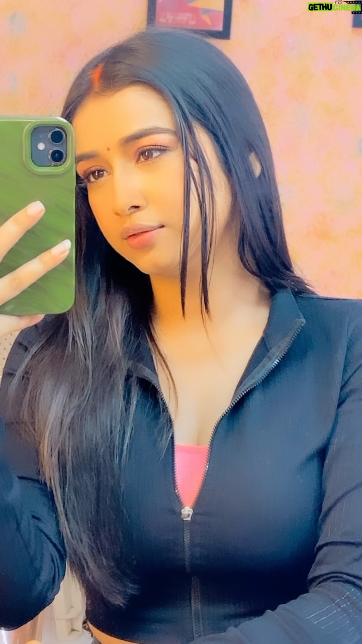 Nancy Roy - 139.4K Likes - Dil Tenu de Ditta
Me-ta Soniya……🥵