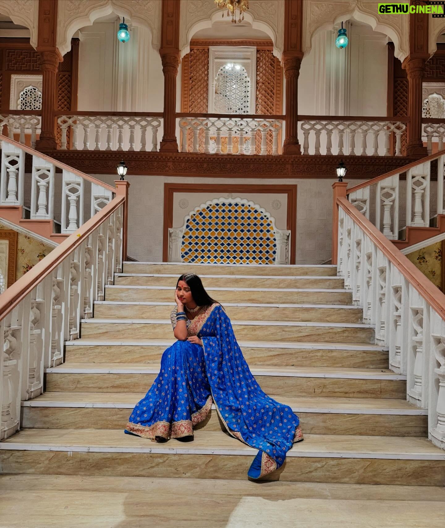 Nancy Roy - 27.1K Likes - In a deep thought ….😂
Nancy :) packup kb hoga 😂
@dangal_tv_channel ❤️