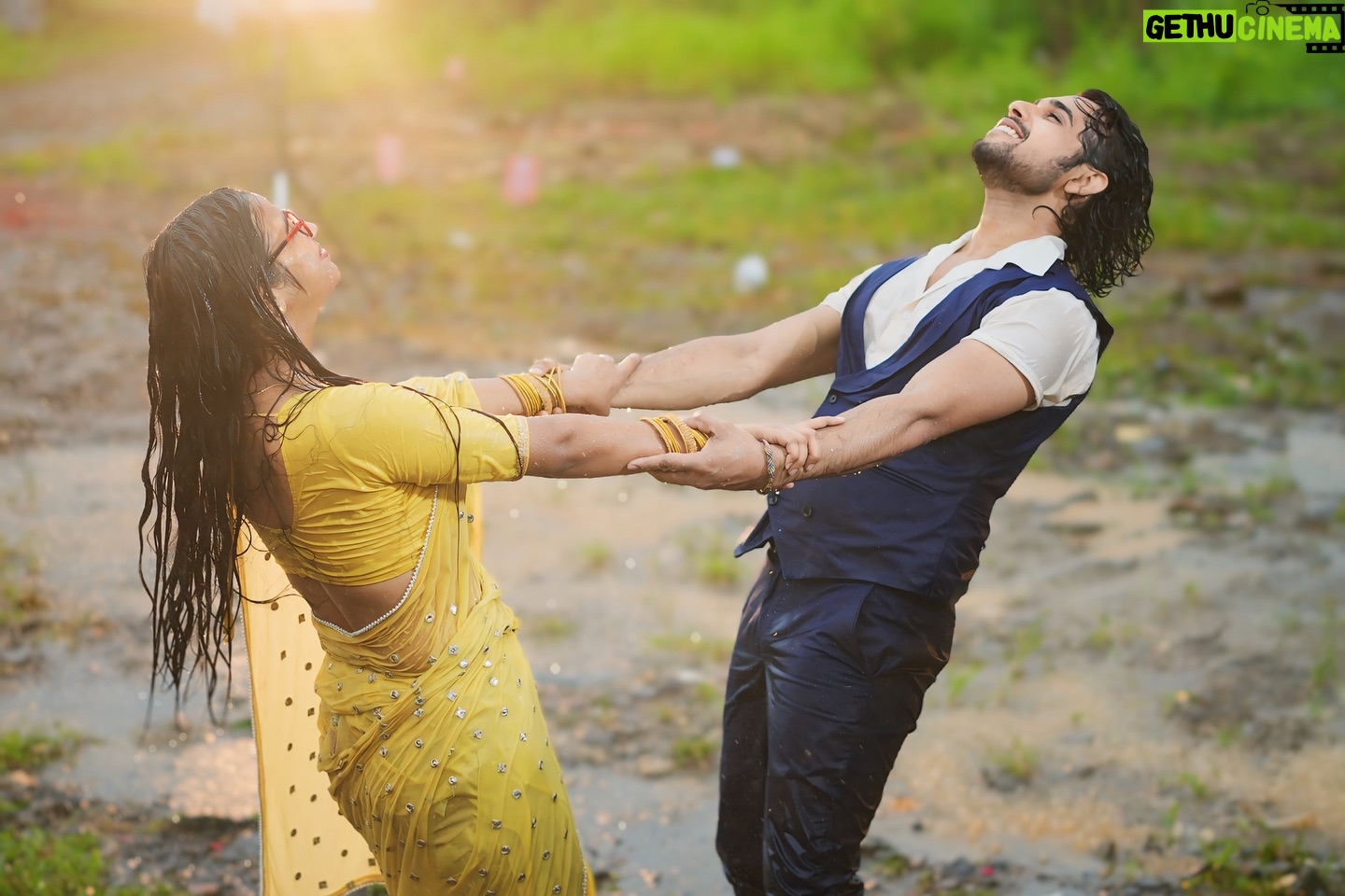 Nancy Roy - 35.1K Likes - Ruhar aur Baarish ❤️
.
.
.
.
#mannsundar #ruhar #love #baarish