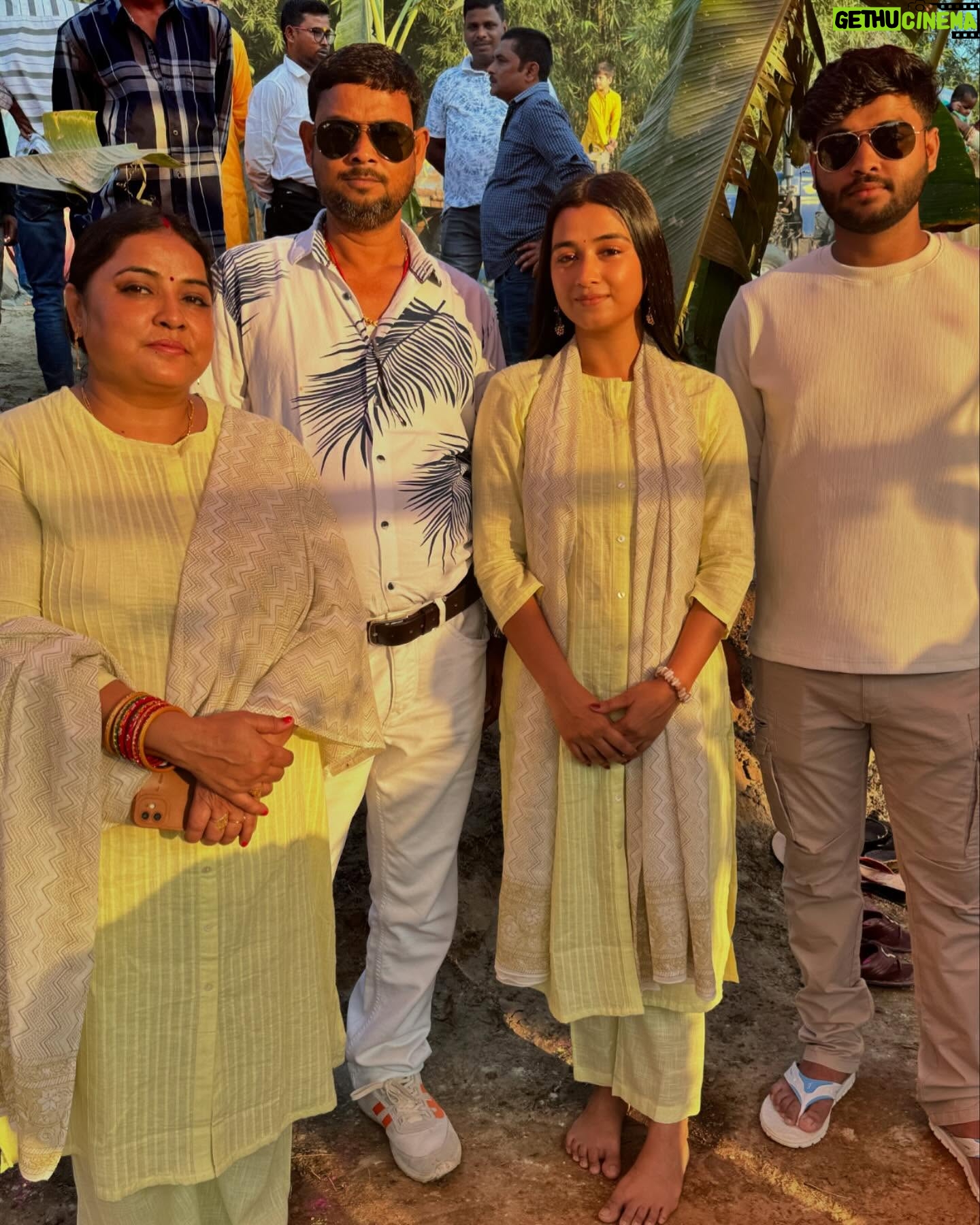 Nancy Roy - 32.9K Likes - छठ पूजा की हार्दिक शुभकामनाएँ ।🥥🌾
#home♥️ #festivevibes #instagrampost