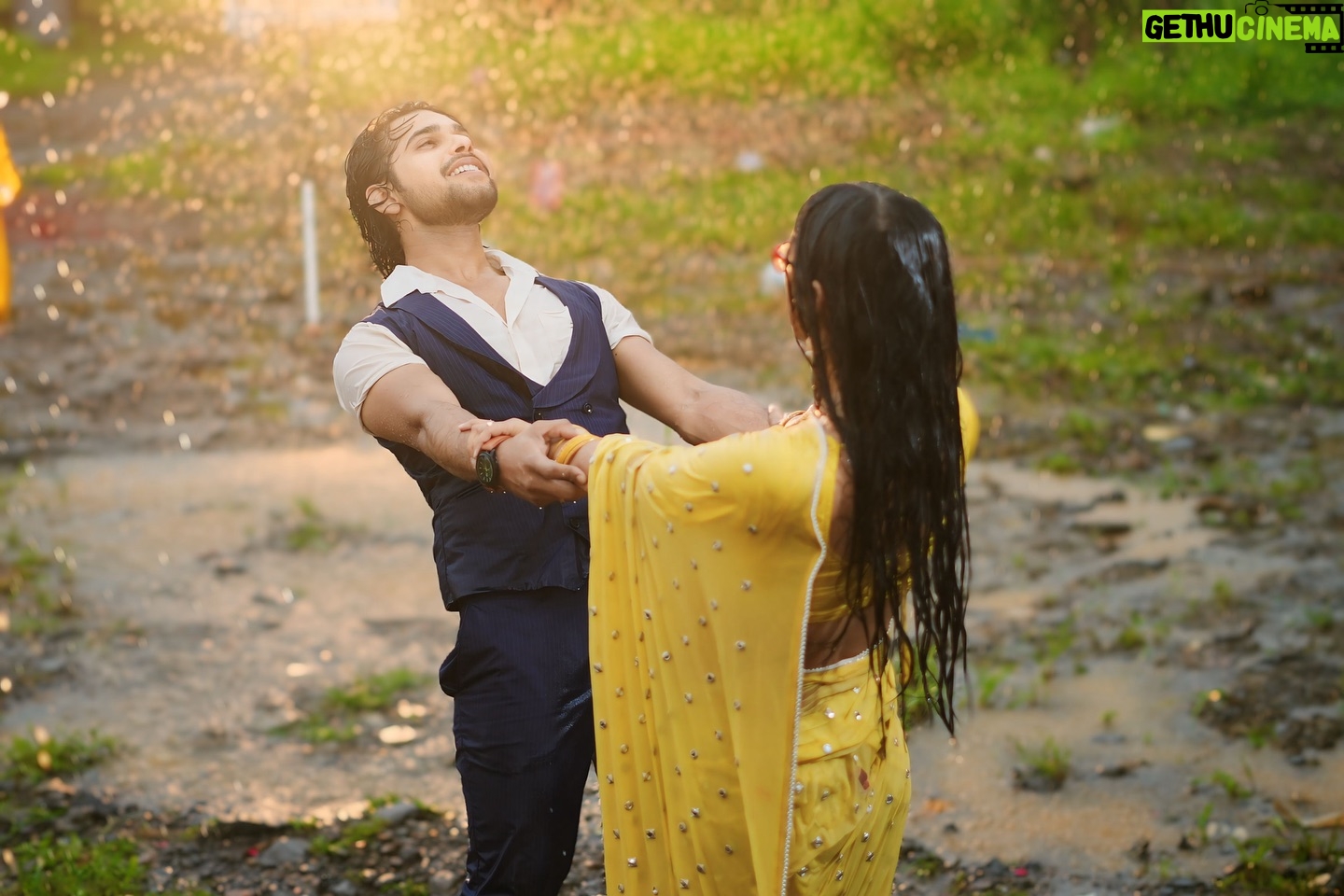 Nancy Roy - 35.1K Likes - Ruhar aur Baarish ❤️
.
.
.
.
#mannsundar #ruhar #love #baarish