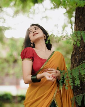 Nandana Varma Instagram - Un Kanavugalil Naan Illaiya ?

📸 : @sameeh_photography 
Styling: @_aleenaraju 
Outfit: @aneyaa.by.anagha
Mua: @anjali__makeup_artist