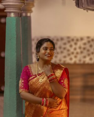 Nandhini Madesh Instagram - 📸 @weddingsbygodsongnanaraj 
Dude Vicky's Outfit @adore_inspire_me 
Nandhini's Blouse @aarshii_london 
Nandhini's Hairdo and Saree drape @_pearlartistry_ 

#dudevicky #ivalnandhini #weddings