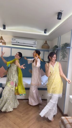 Nargis Fakhri Instagram - Better late than never 😂😂😂😂😂