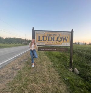 Natalie Alyn Lind Instagram - 🔪💀👹🐶 🐈🐴🐺🐷🐒🩸 🧟‍♂️ ✨ dump
