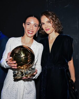 Natalie Portman Instagram - Hero 🙌 Congratulations Aitana Bonmatí on your Ballon d’Or award! It was such an honor to be there with you and to celebrate all you’ve done for women’s football. 

📸 @franckfaugere