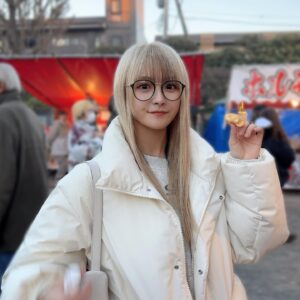 Natsumi Maki Instagram - 2025年も、よろしくね🐍🎍✨

#natsupoi #なつぽい #stardom