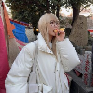 Natsumi Maki Instagram - 2025年も、よろしくね🐍🎍✨

#natsupoi #なつぽい #stardom