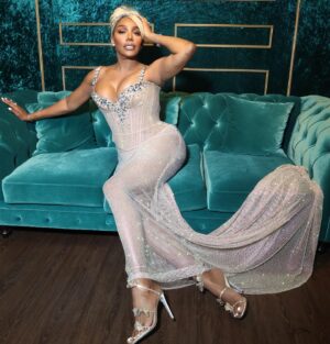 NeNe Leakes Instagram - HAPPY NEW YEAR

Thank You God for 2024 and for seeing me through every moment I faced, both the joys and the challenges. 

I welcome 2025 with prayers that it be my best year yet! God Help me to grow in love, obedience, and strength. Guide my steps, strengthen my faith and every room I step into help me to fill it with love and laughter in Jesus name AMEN 

This is the year I will no longer accept things that DO NOT serve me

#happynewyear 
#2025
Styled By: Me Myself and I