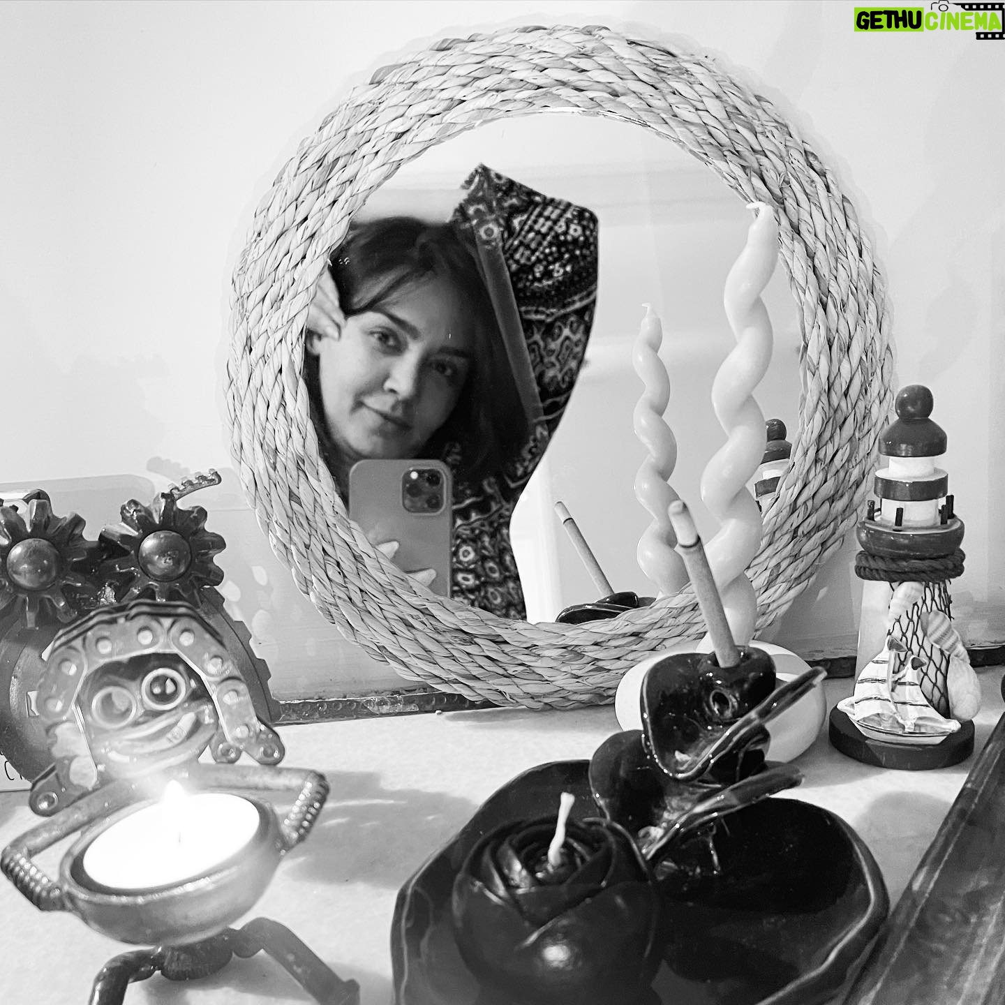 Neda Ghasemi - 64.5K Likes - دنیایِ عجیبیه!