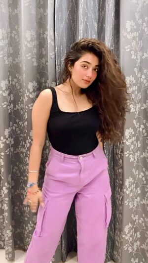 Neeharika Roy Instagram - Louie Louie💜🧿

#neeharikaroy