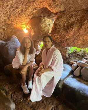 Neena Gupta Instagram - Amazing House, delicious food and warm and beautiful host. What more do you want? Thank you, @pinkyreddyofficial @palacioaguada