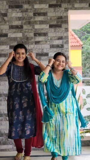 Neha Menon Instagram - A cute dance with cutey🥰🥰🥰@_nehah_official_