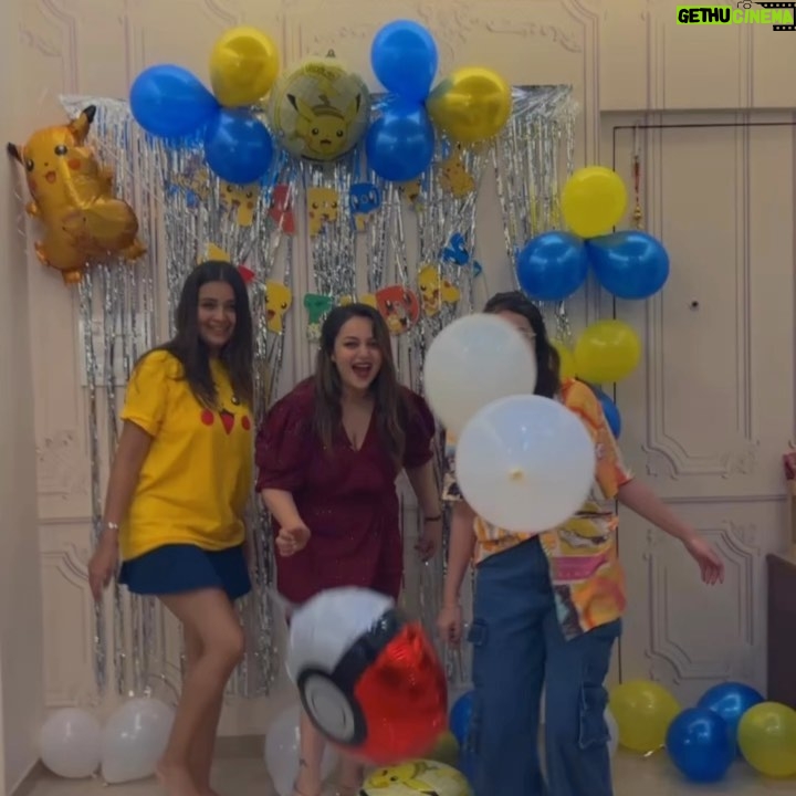 Nehalaxmi Iyer - 123.5K Likes - Its our #pokemon gurl #pikachu ‘s Bday and i have to announce she is finally a Grown up NOT yet thats why her bday party theme is pokemon 😅😂😂😂
Happiest bday cutest most @nehalaxmi_ 💖💖💖💖