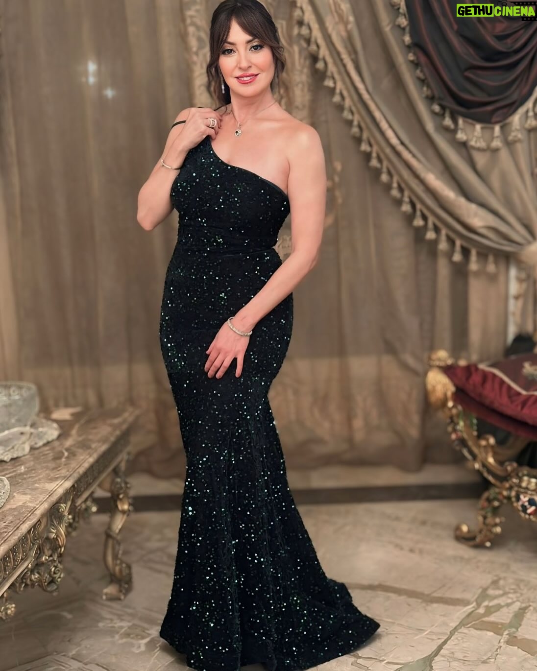 Nermin EL Fee'y - 32.8K Likes - # @nermine_elfeky _فرحانه ومبسوطه جدا جائزة الأفضل عن مسلسل بعد النهايه ٢٠٢٤ شكرا للجمهور الجميل وشكرا لقناه النهار ❤️❤️🙏
# @sherif__abdeen # @samehhanafy# @washwashaofficial ❤️