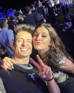 Nicole Orsini Instagram - se os próximos 365 dias forem iguais a virada, vai ser um ano incrível 💙✨😍
melhores momentos do @reveillonemaltomar @promoacaooficial 🥂